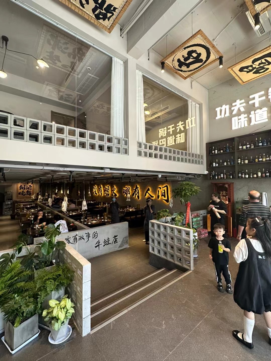 蜜桃久久久精品装饰.jpg